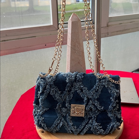 Chic Denim Chain Shoulder Bag NWOT - Picture 6 of 9